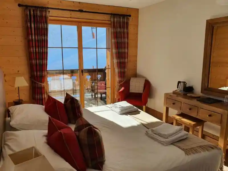 The Mountain Lodge