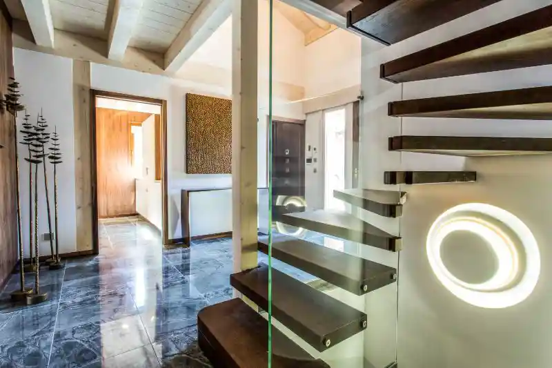 Chalet White Diamond