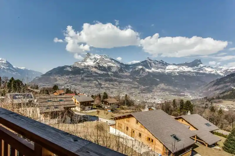 Chalet White Diamond