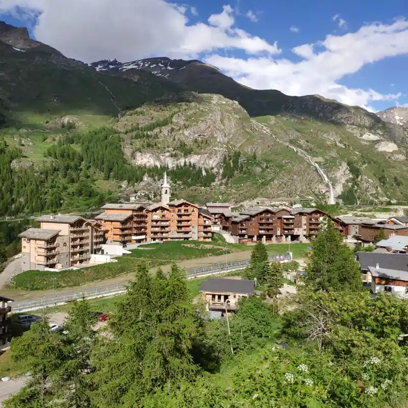 Le Chalet des Boisses - Luxury Alpine Chalet & Spa