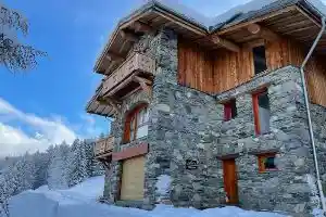 Festive Ski Escape Awaits!