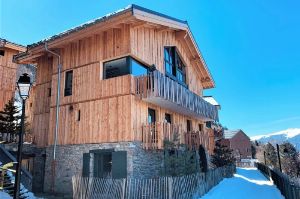 Chalet Bluebird