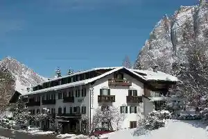 Hotel Menardi